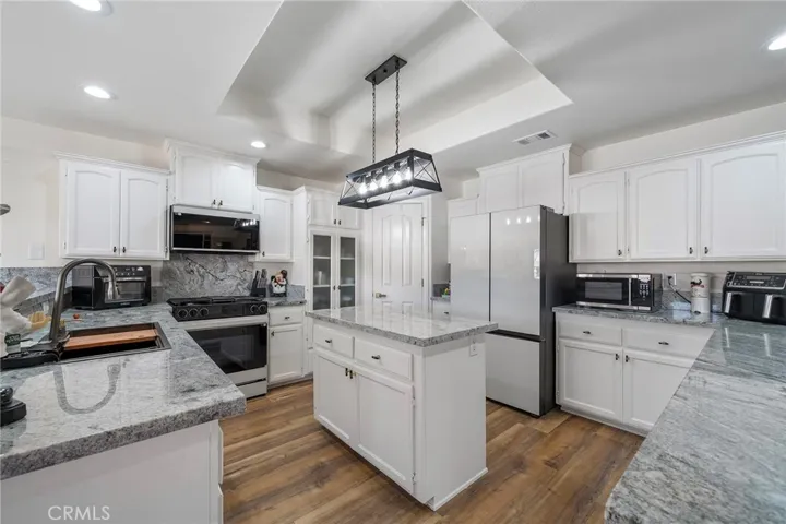 14576 Mast Lane, Helendale, California 92342