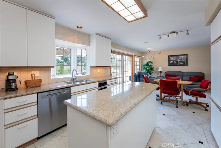 731 Calle Vallarta, San Clemente, California 92673