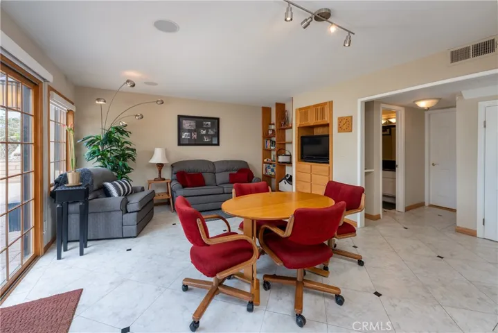 731 Calle Vallarta, San Clemente, California 92673
