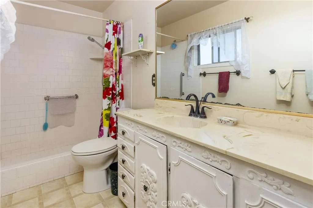 Upstairs Bathroom