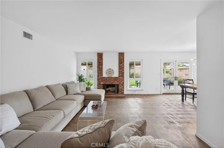 19533 Babington, Canyon Country, California 91351