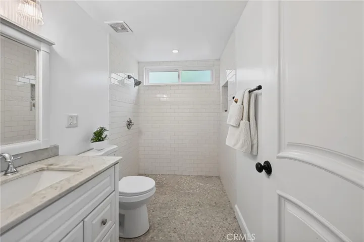 19533 Babington, Canyon Country, California 91351