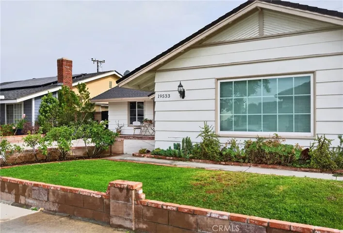 19533 Babington, Canyon Country, California 91351