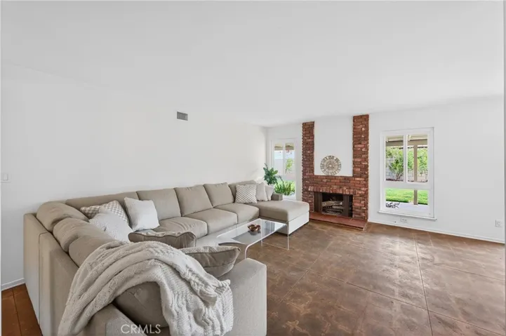 19533 Babington, Canyon Country, California 91351