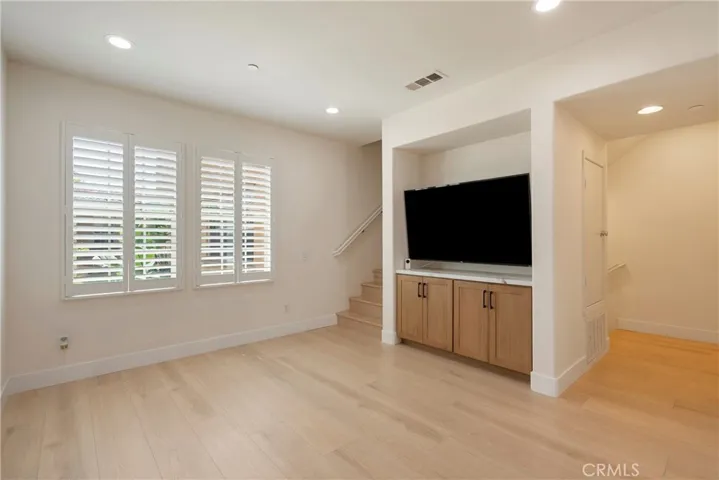 33 Silverado, Irvine, California 92618