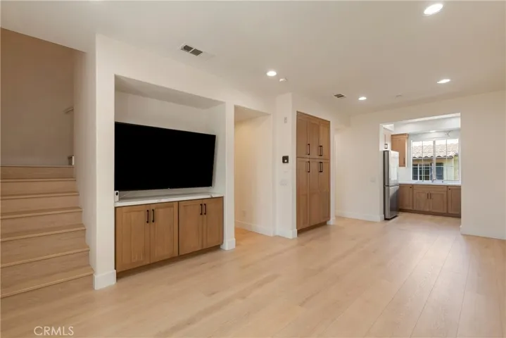 33 Silverado, Irvine, California 92618