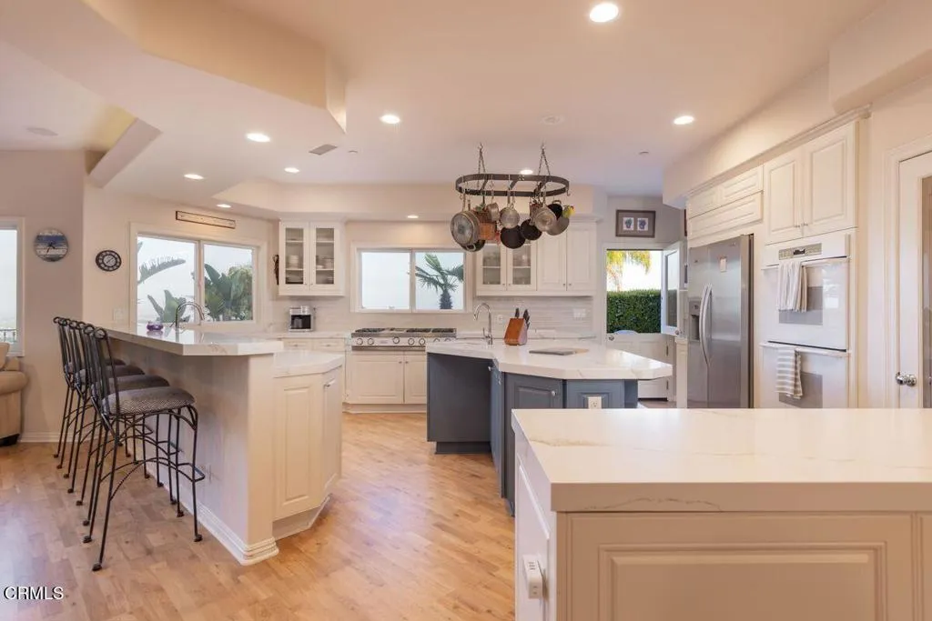 307 Artemisia Avenue, Ventura, California 93001 — photo 5