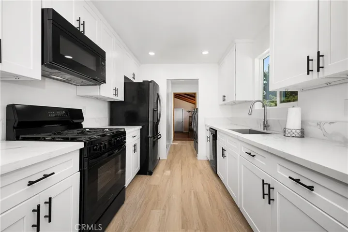 11702 Rockwall, Lakewood, California 90715