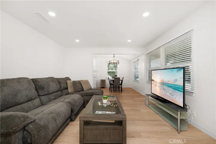 11702 Rockwall, Lakewood, California 90715