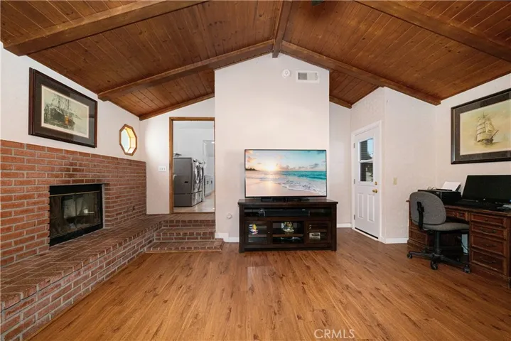 11702 Rockwall, Lakewood, California 90715