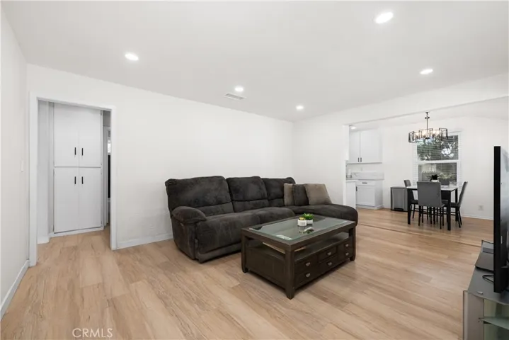 11702 Rockwall, Lakewood, California 90715