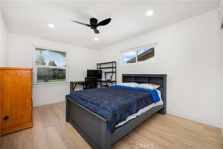 11702 Rockwall, Lakewood, California 90715