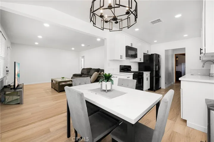 11702 Rockwall, Lakewood, California 90715