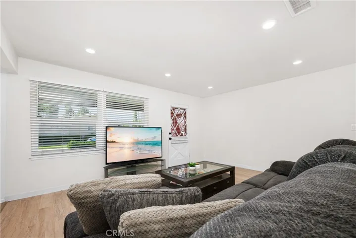 11702 Rockwall, Lakewood, California 90715