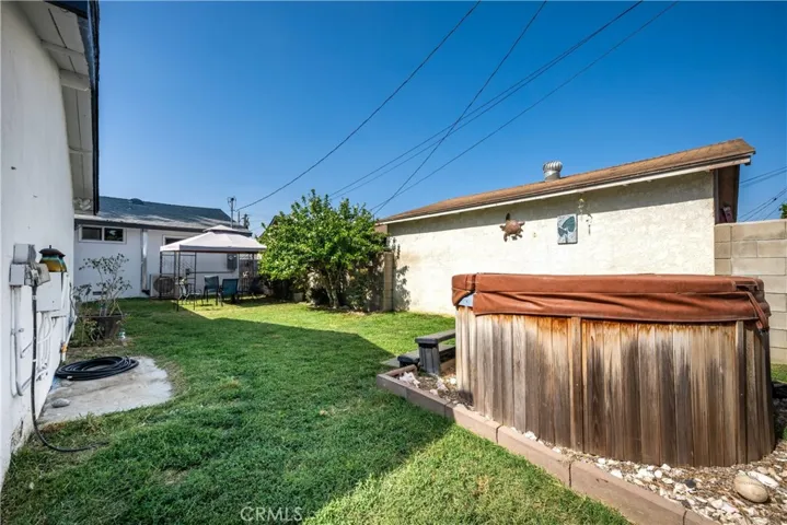 11702 Rockwall, Lakewood, California 90715