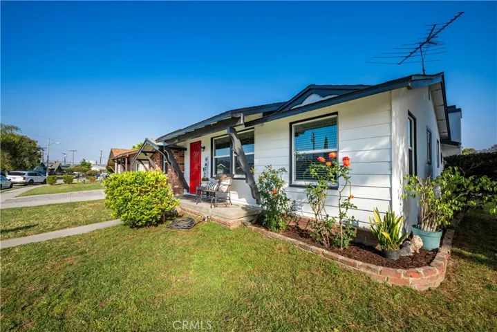 11702 Rockwall, Lakewood, California 90715