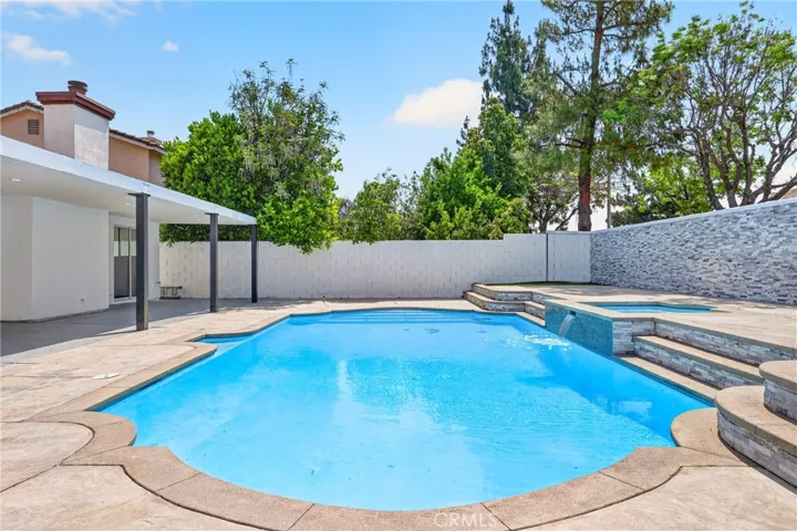 17305 Redmaple Street, Fontana, California 92337
