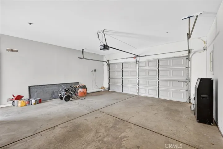 17305 Redmaple Street, Fontana, California 92337