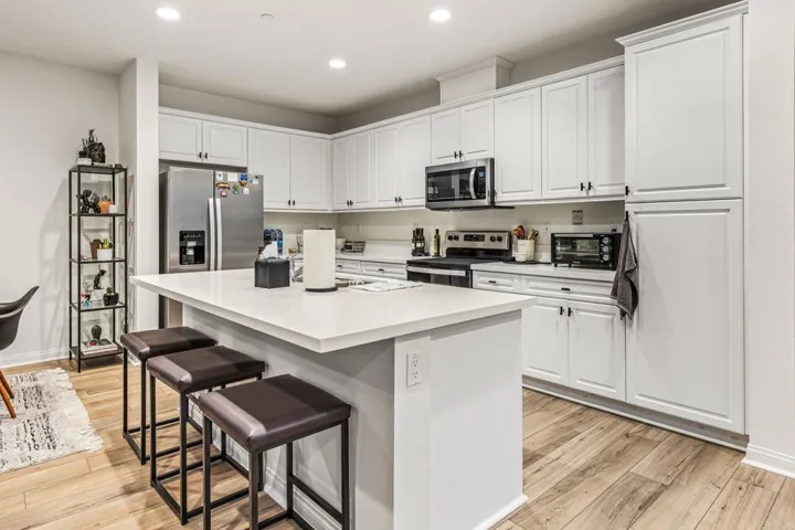 506 Willowmore Street, Vista, California 92081 — photo 4