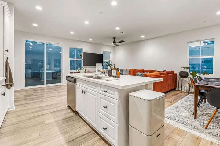 506 Willowmore Street, Vista, California 92081 — photo 5