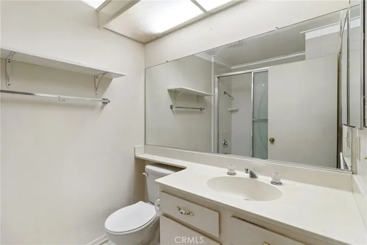 8601 Sunland Boulevard 20, Sun Valley, California 91352