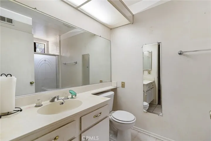 8601 Sunland Boulevard 20, Sun Valley, California 91352
