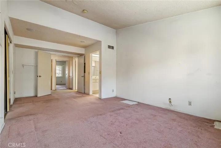 8601 Sunland Boulevard 20, Sun Valley, California 91352