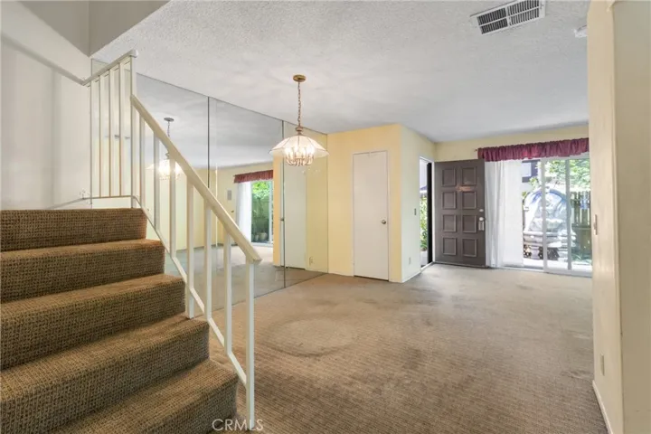 8601 Sunland Boulevard 20, Sun Valley, California 91352