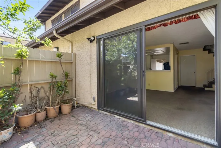 8601 Sunland Boulevard 20, Sun Valley, California 91352