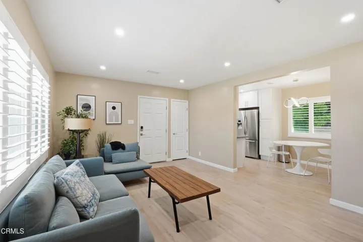 5240 Living Room