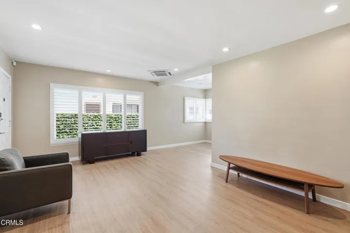 5238 Living Room