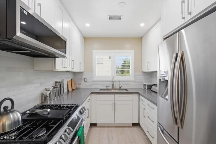 5240 Kitchen