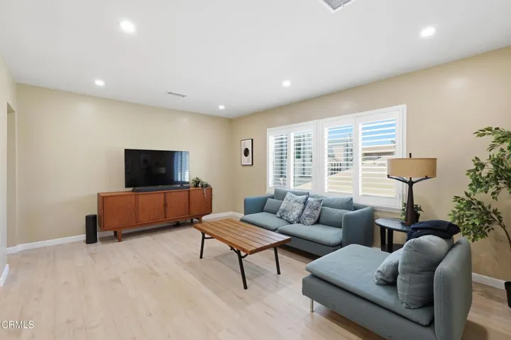 5240 Living Room