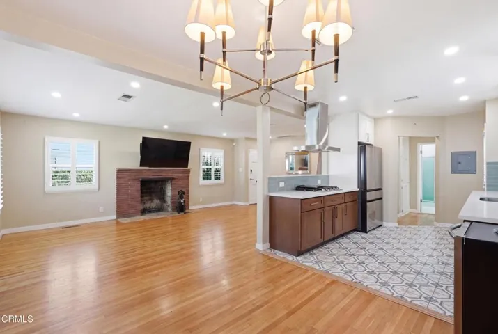 5236 Dining Area
