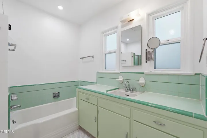 5236 Bathroom