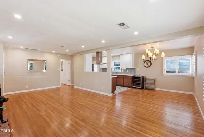 5236 Living & Dining