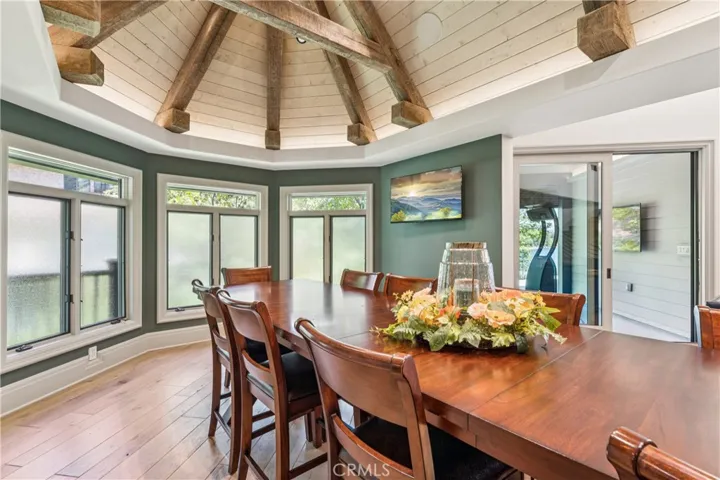 27720 Hamiltair Drive, Lake Arrowhead, California 92352