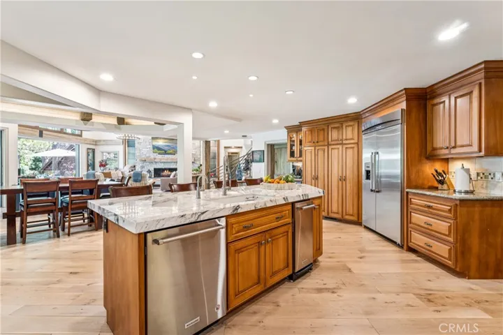 27720 Hamiltair Drive, Lake Arrowhead, California 92352