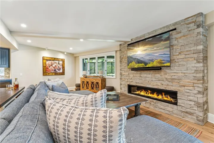 27720 Hamiltair Drive, Lake Arrowhead, California 92352