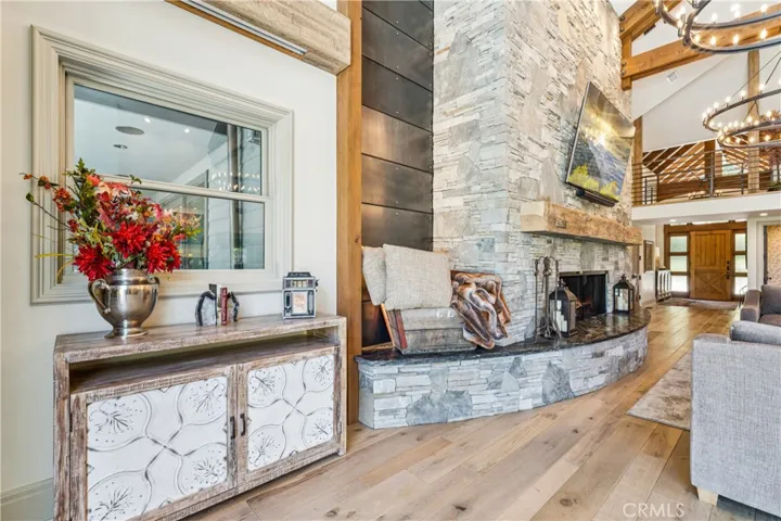 27720 Hamiltair Drive, Lake Arrowhead, California 92352