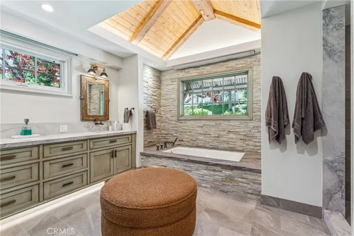 27720 Hamiltair Drive, Lake Arrowhead, California 92352