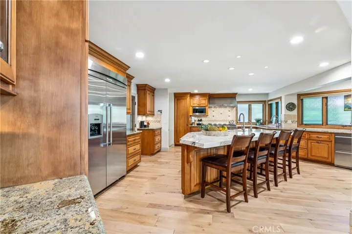 27720 Hamiltair Drive, Lake Arrowhead, California 92352