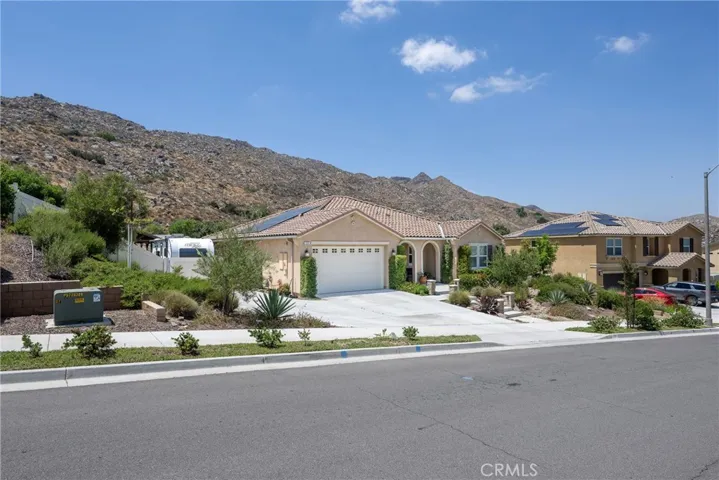 528 Qeweewish, San Jacinto, California 92582