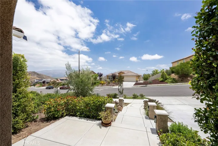 528 Qeweewish, San Jacinto, California 92582