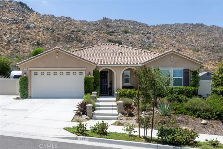 528 Qeweewish, San Jacinto, California 92582