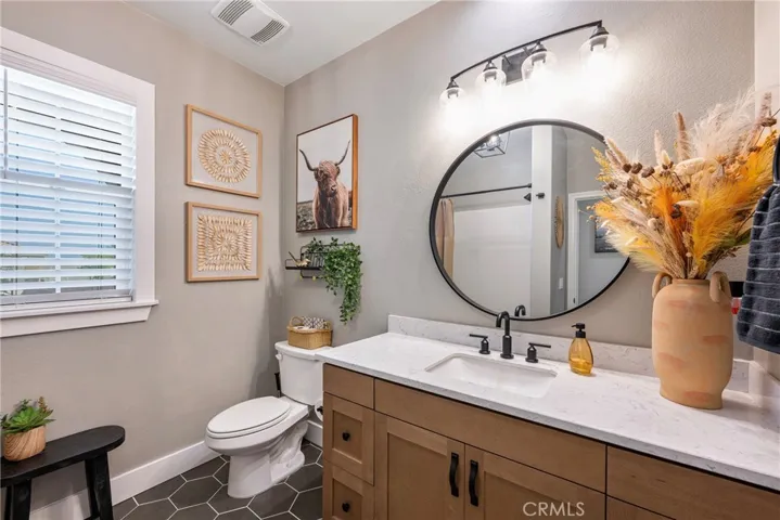 528 Qeweewish, San Jacinto, California 92582