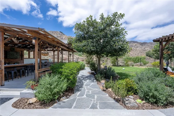 528 Qeweewish, San Jacinto, California 92582