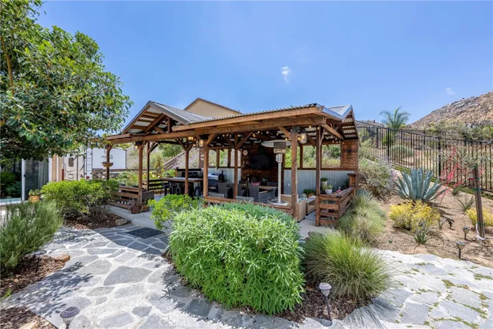 528 Qeweewish, San Jacinto, California 92582