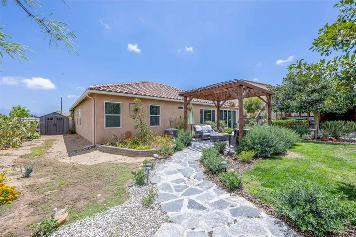 528 Qeweewish, San Jacinto, California 92582