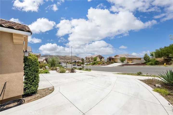 528 Qeweewish, San Jacinto, California 92582